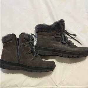 BareTraps Gray Fur-Lined Winter Boots